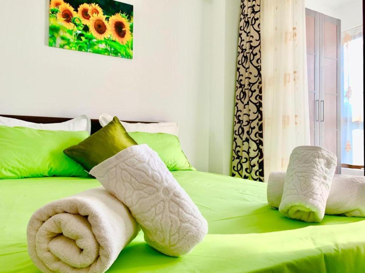 Elyse Comfortable Apartment Close To Palas Mall Jassy Zewnętrze zdjęcie