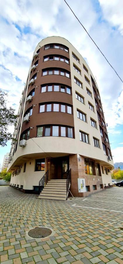 Elyse Comfortable Apartment Close To Palas Mall Jassy Zewnętrze zdjęcie