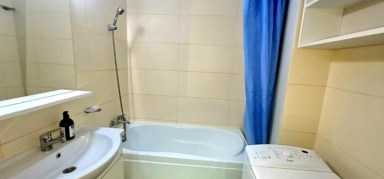 Elyse Comfortable Apartment Close To Palas Mall Jassy Zewnętrze zdjęcie
